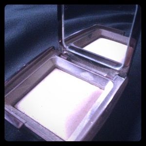 Travel Size Hourglass Ambient Powder!